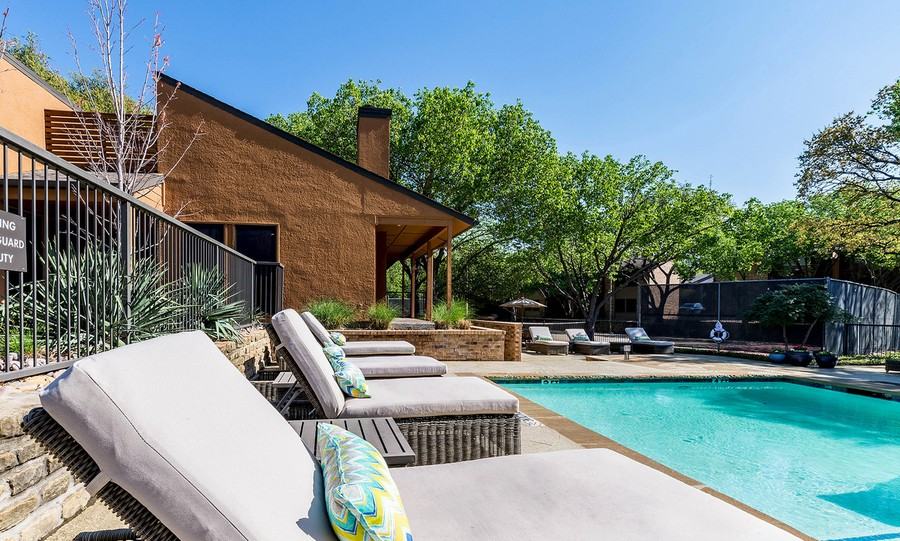 2521 Summer Tree Cir #3203 - Photo 4 of 10