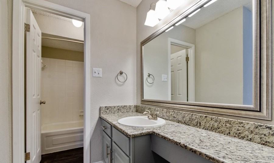 2521 Summer Tree Cir #3203 - Photo 7 of 10