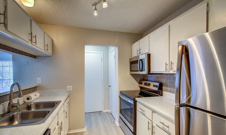 1506 Clover Hill Rd #1205 - Photo 3 of 22