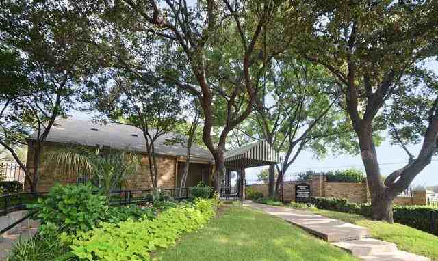 2525 Silverbrook Ln #1138 - Photo 4 of 27