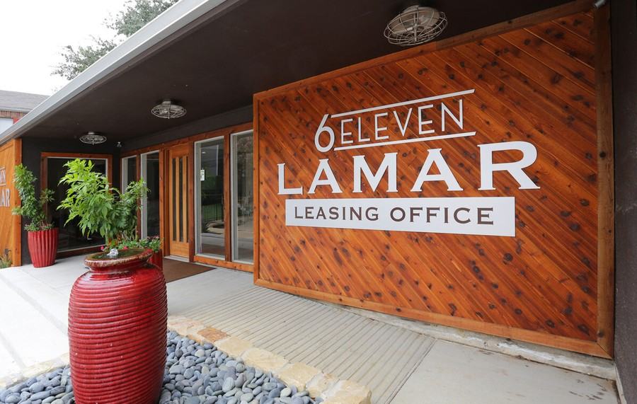 615 E Lamar Blvd #1515