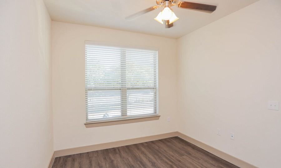 410 Mary St #4375 - Photo 5 of 50