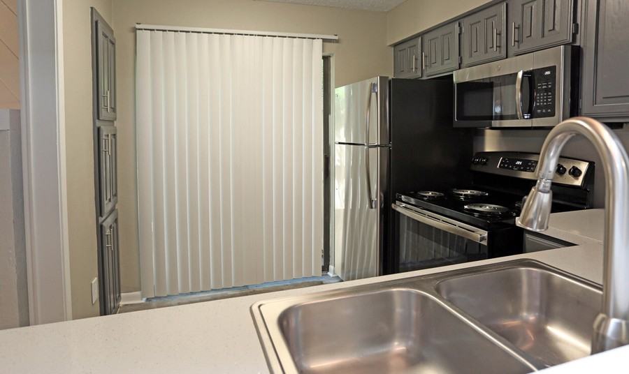 1731 Westview Ter #1440 - Photo 7 of 50