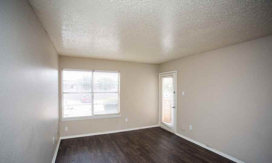 1450 Shady Ln #2320 - Photo 3 of 32