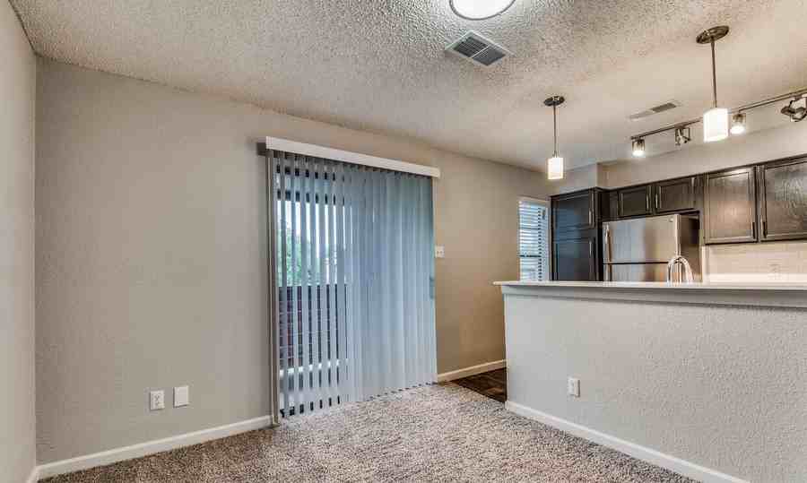 1608 Oak Creek Ln #4585 - Photo 5 of 27