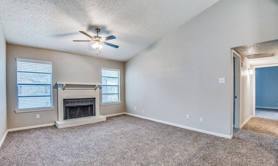 1608 Oak Creek Ln #4585 - Photo 6 of 27
