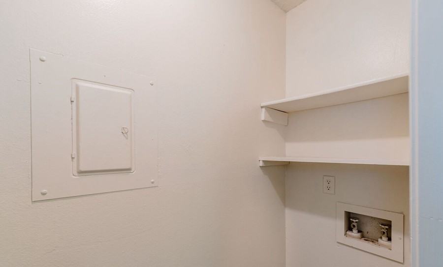 2006 Park Place Blvd #3907 - Photo 6 of 25