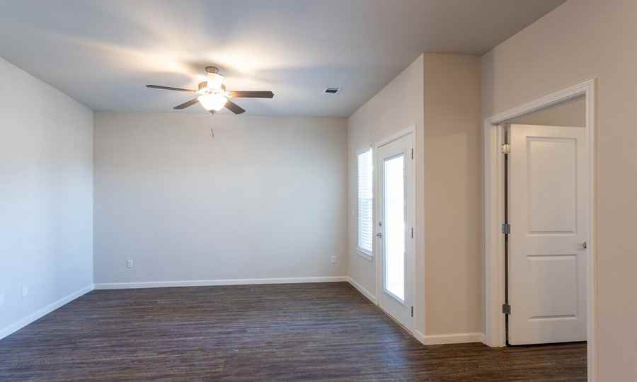 5007 Crainway Dr #139 - Photo 7 of 17