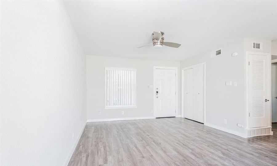 5011 Manor Rd #1742 - Photo 5 of 31