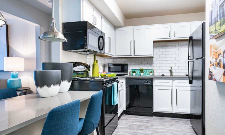 1307 Crossing Pl #1649 - Photo 4 of 50