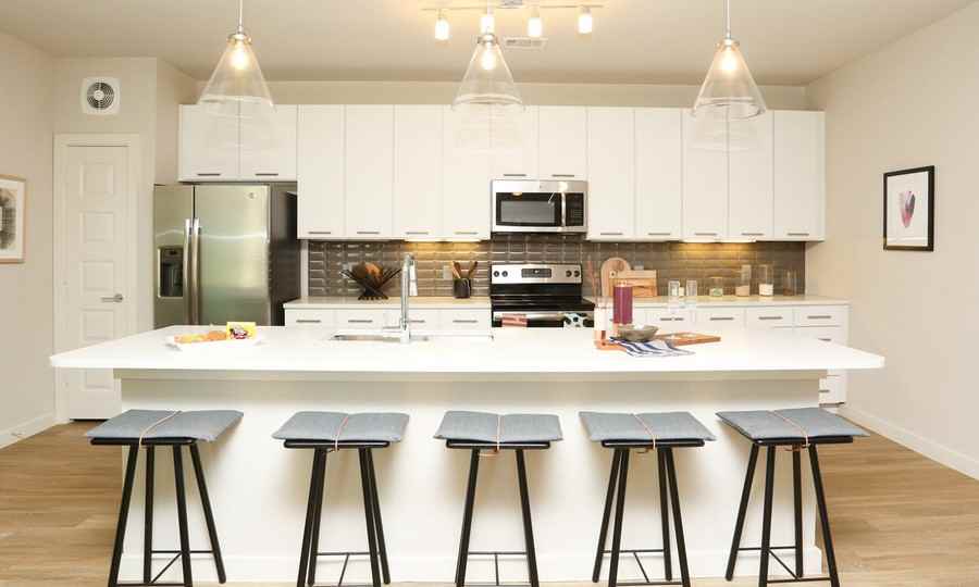 615 Clayton Ln #1371 - Photo 3 of 50