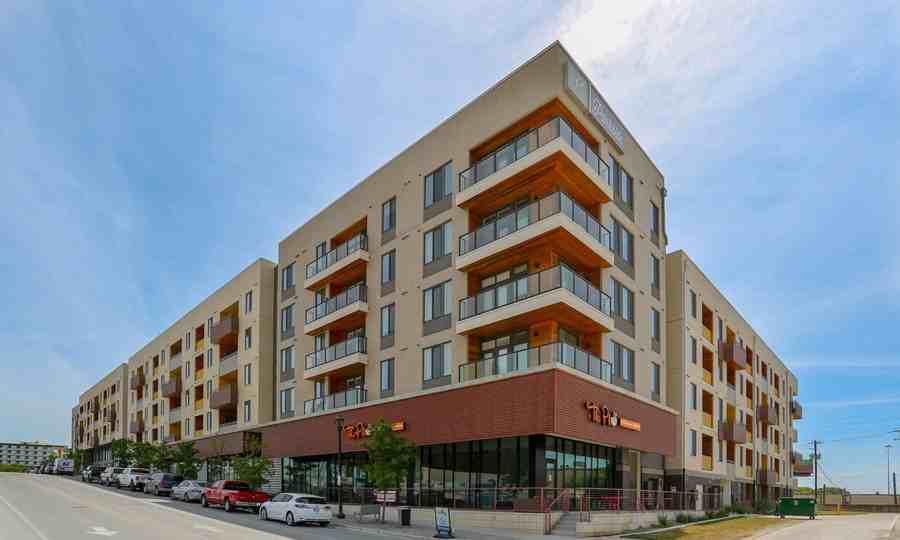 615 Clayton Ln #1371 - Photo 7 of 50