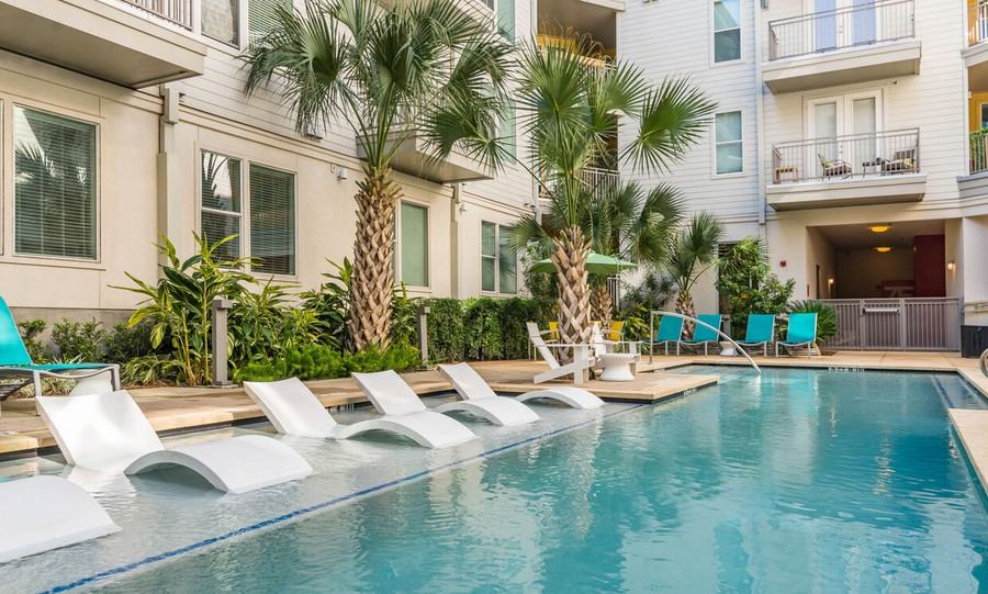 2031 E 7th St #410 - Photo 3 of 15