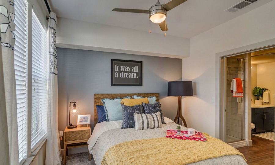 2031 E 7th St #410 - Photo 5 of 15