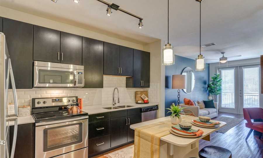 2031 E 7th St #410 - Photo 7 of 15