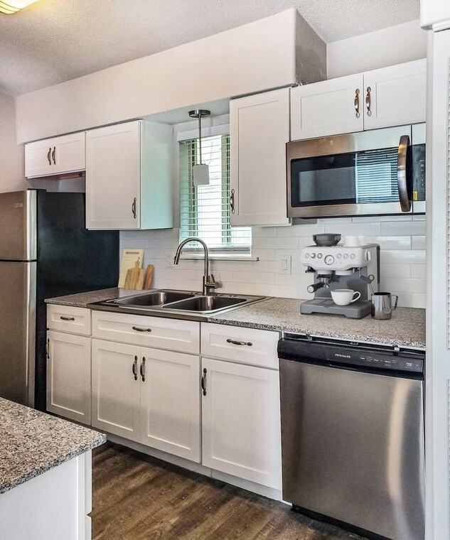 2027 Bluebonnet Ln #306 - Photo 6 of 6