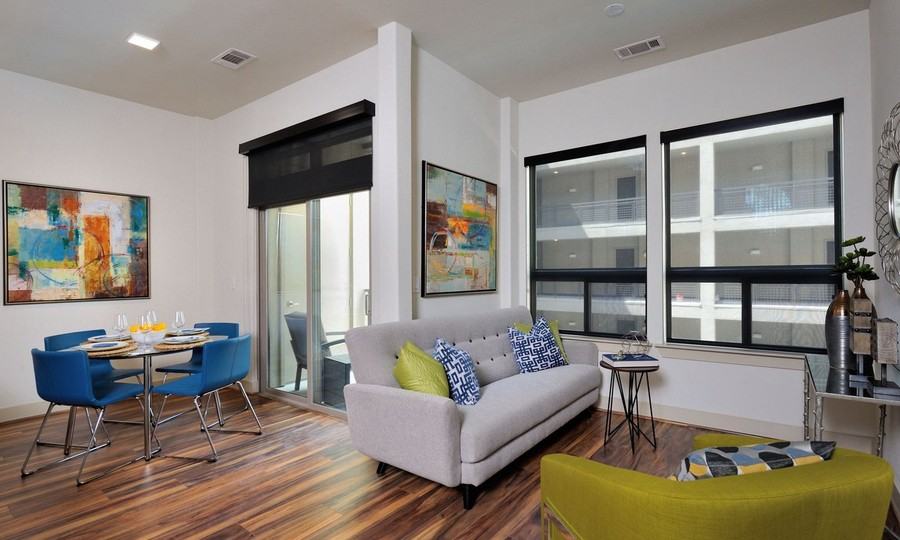 428 W Riverside Dr #1683