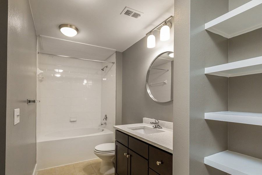 5767 Lawnmont Ave #1119 - Photo 4 of 27