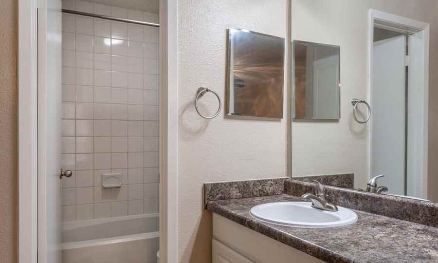 11221 11221 Research/Balcones Woods #992 - Photo 4 of 32