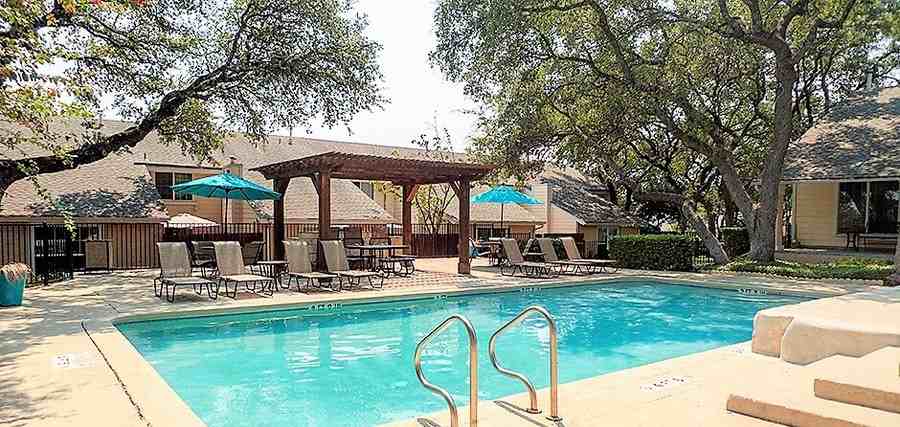 8810 Tallwood Dr #1184 - Photo 3 of 14