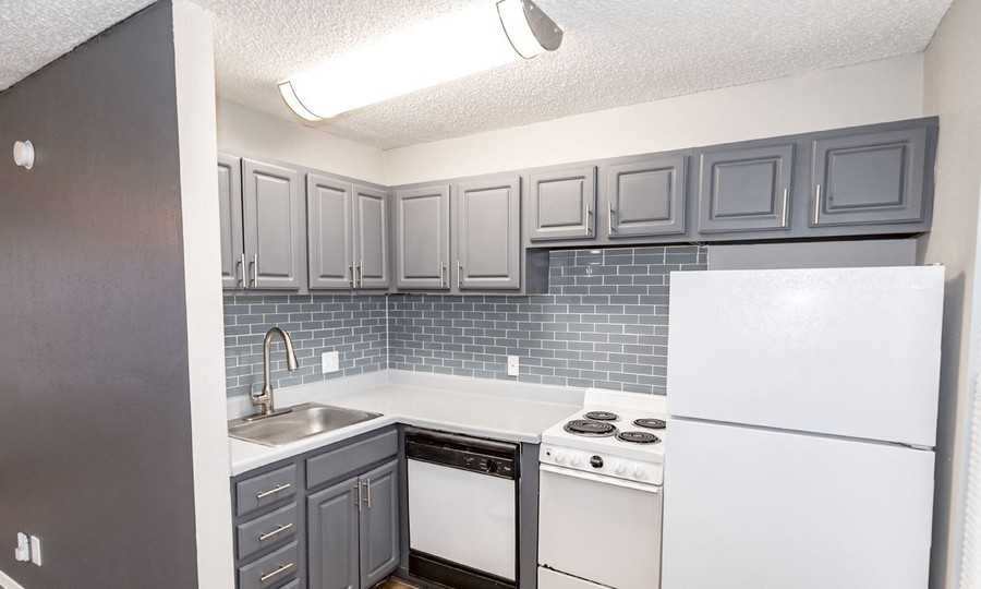 1714 Patton Ln Apt 214 #1534 - Photo 4 of 50