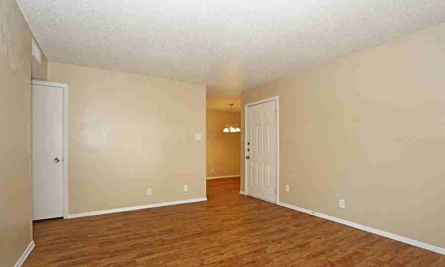 21 Northeast Dr #1067 - Photo 2 of 13