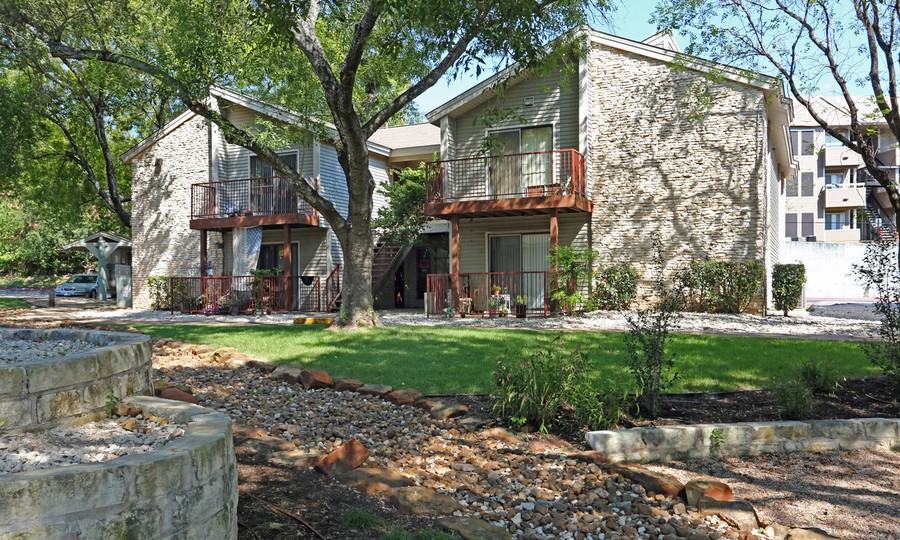 21 Northeast Dr #1067 - Photo 4 of 13