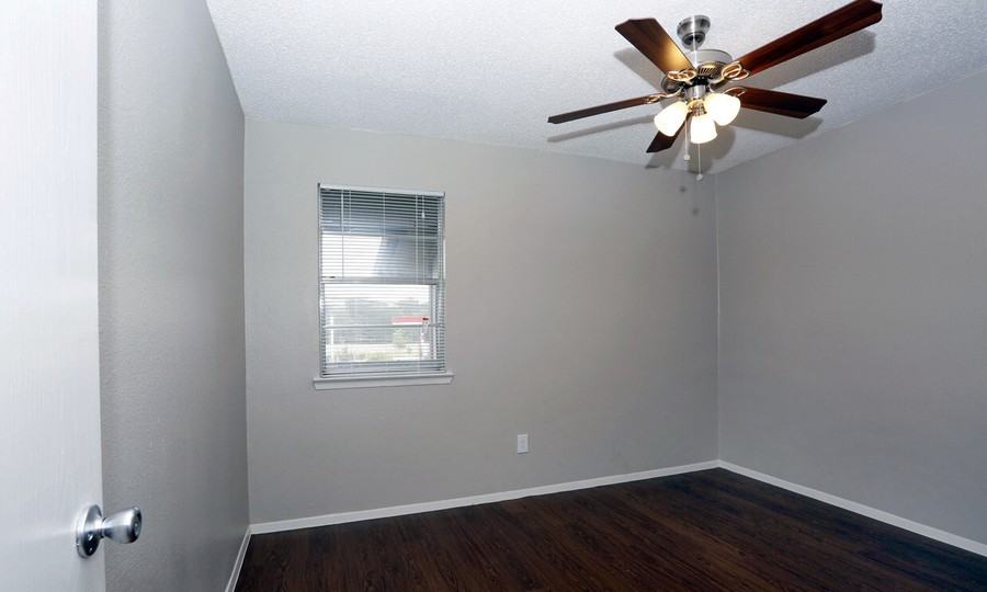 6707 Silvermine Dr #1259 - Photo 6 of 34