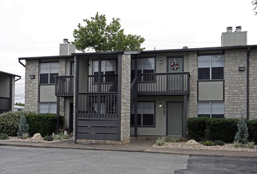 6707 Silvermine Dr #1259 - Photo 7 of 34