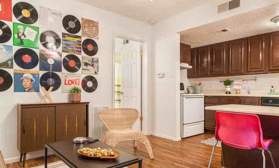 307 W 39th St #916 - Photo 7 of 10