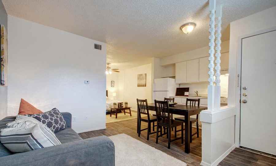 727 Lamar Pl #511 - Photo 3 of 36