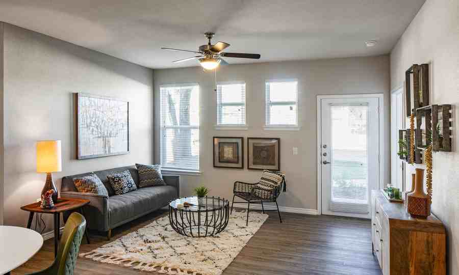 4619 N Interstate 35 #257 - Photo 3 of 7