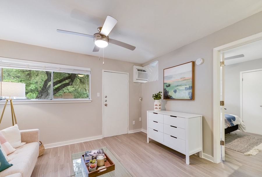 706 Hearn St #1221 - Photo 3 of 29