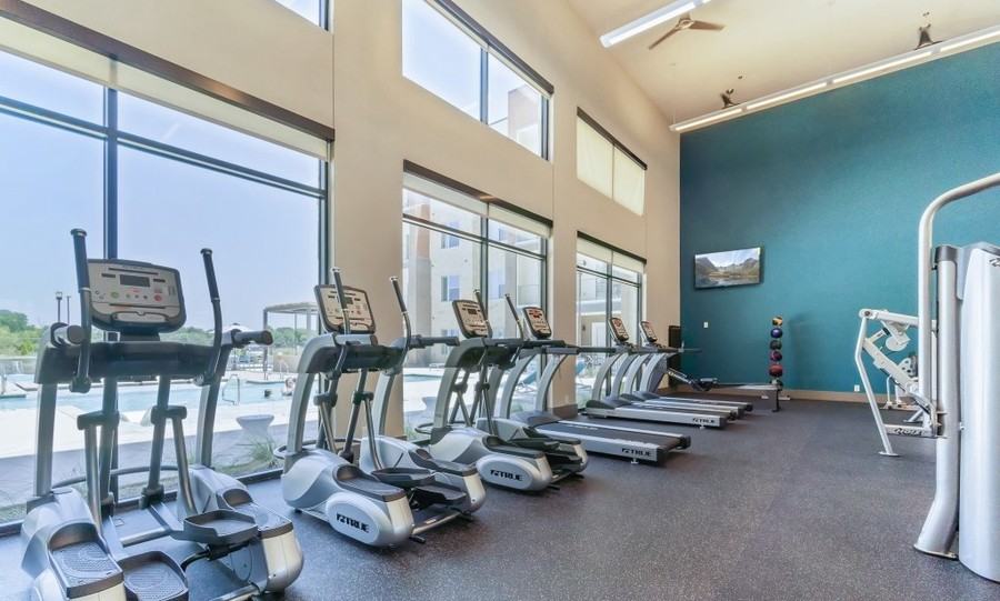 Interstate 35 E #1254 - Photo 7 of 39