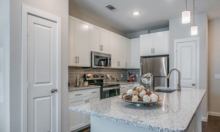 1918 N Beckley Ave #4572 - Photo 4 of 40