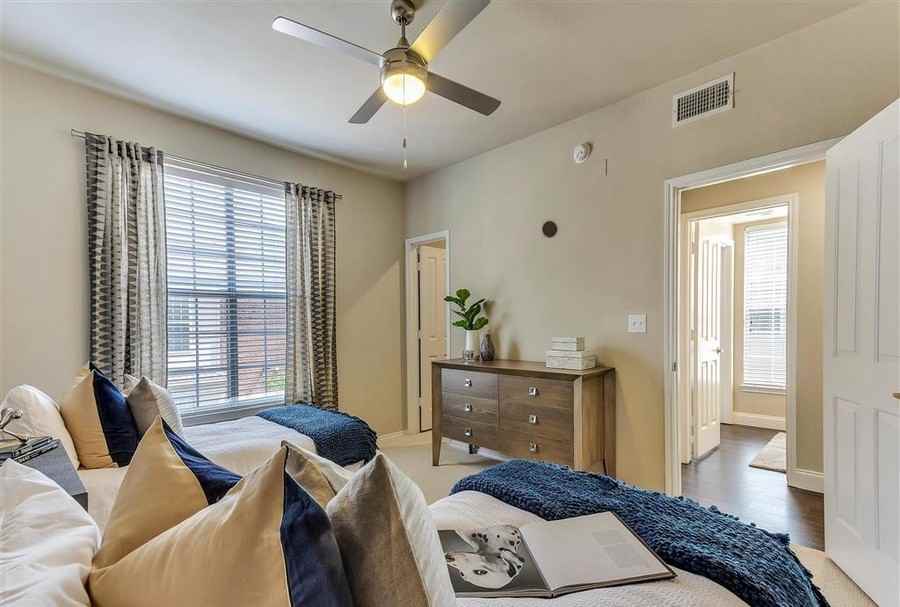 30 Lincoln Park Dr #1860 - Photo 7 of 34