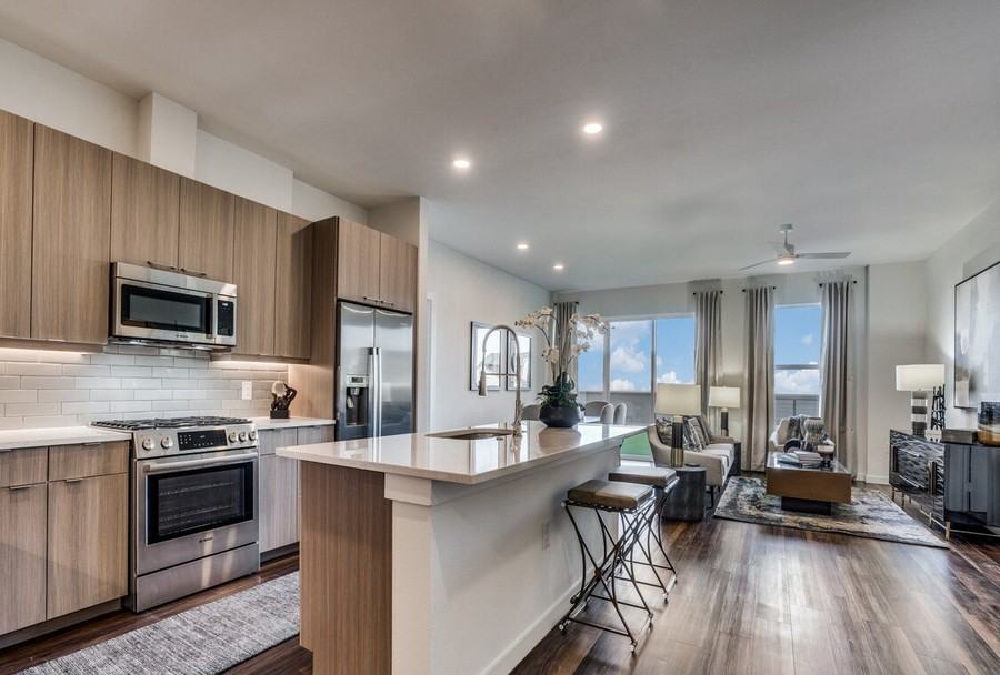 7452 Coronado Ave #2048