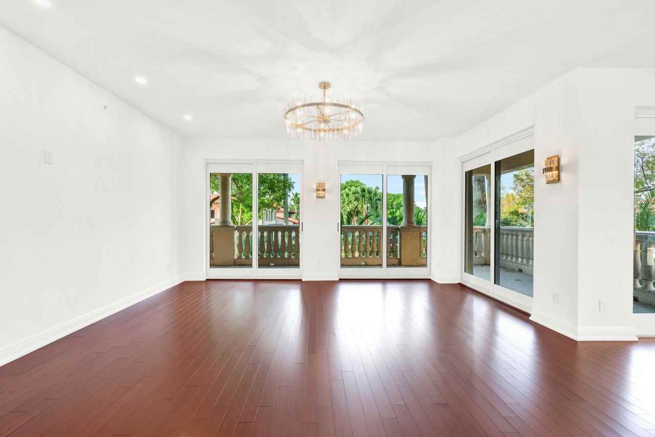 13631 Deering Bay Dr #217 - Photo 2 of 14