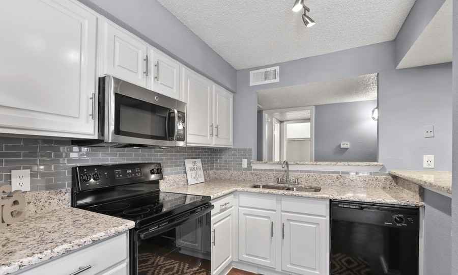 Shadow Way #3033 - Photo 4 of 50