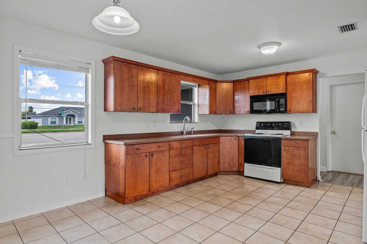 612 Santa Barbara Blvd #1 - Photo 2 of 45