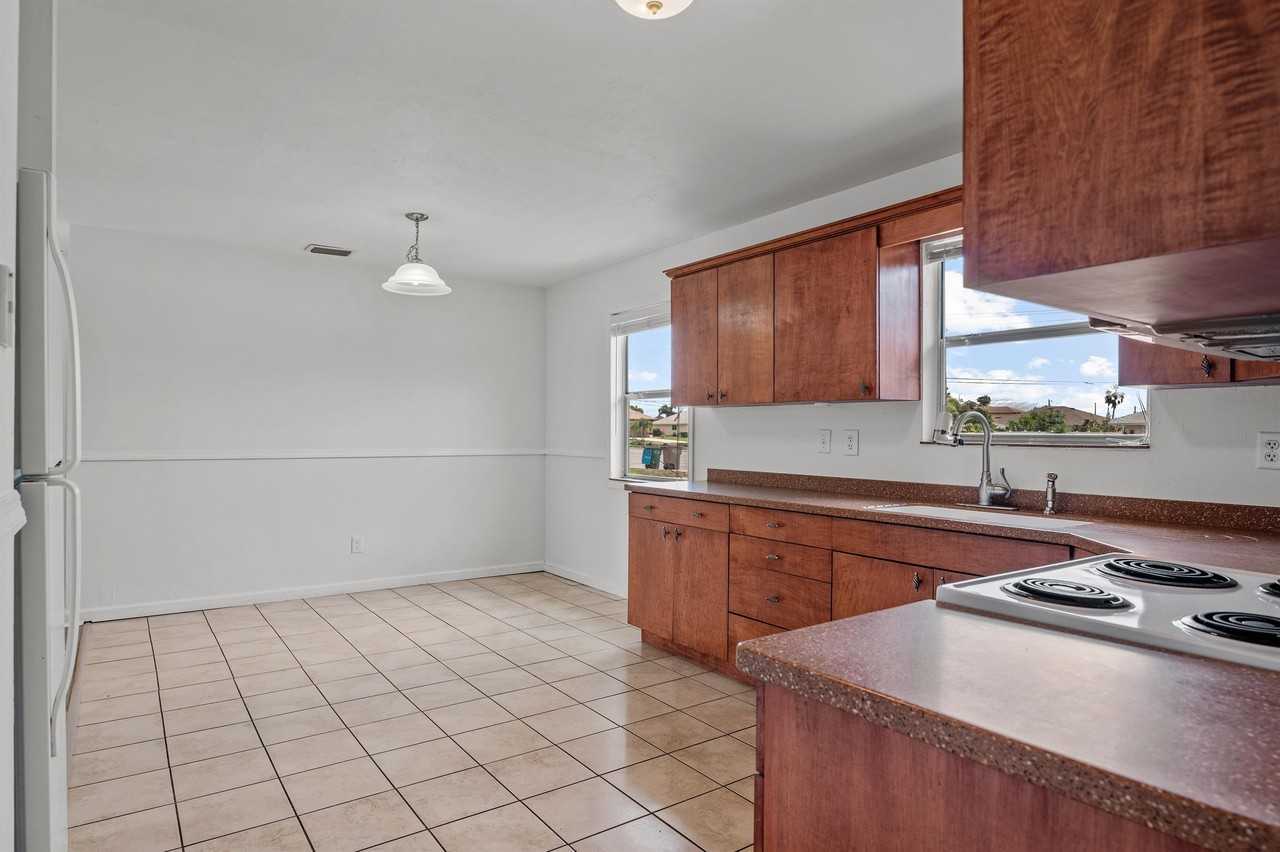 612 Santa Barbara Blvd #1 - Photo 7 of 45