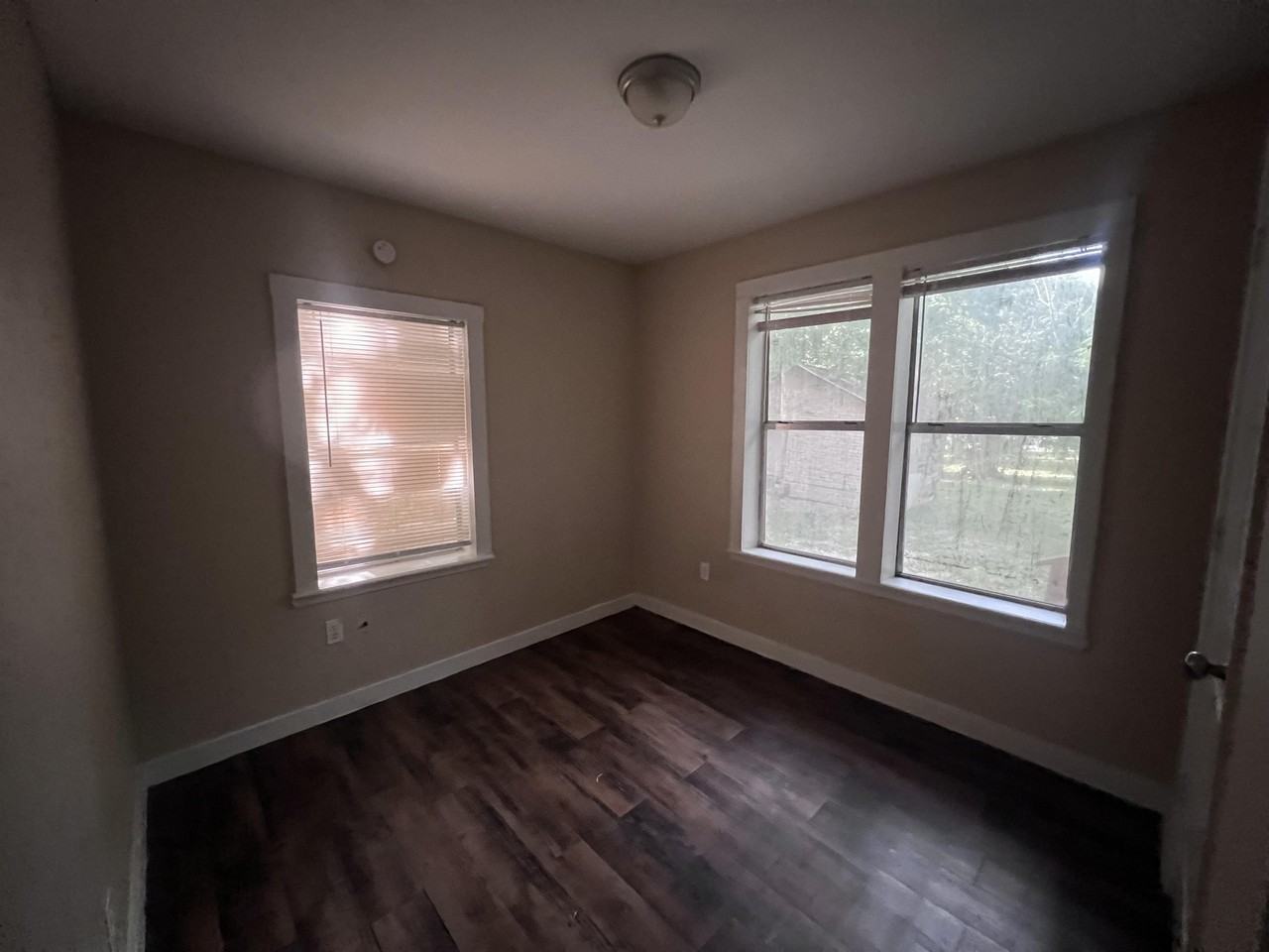 414 Laredo St #1 - Photo 7 of 11
