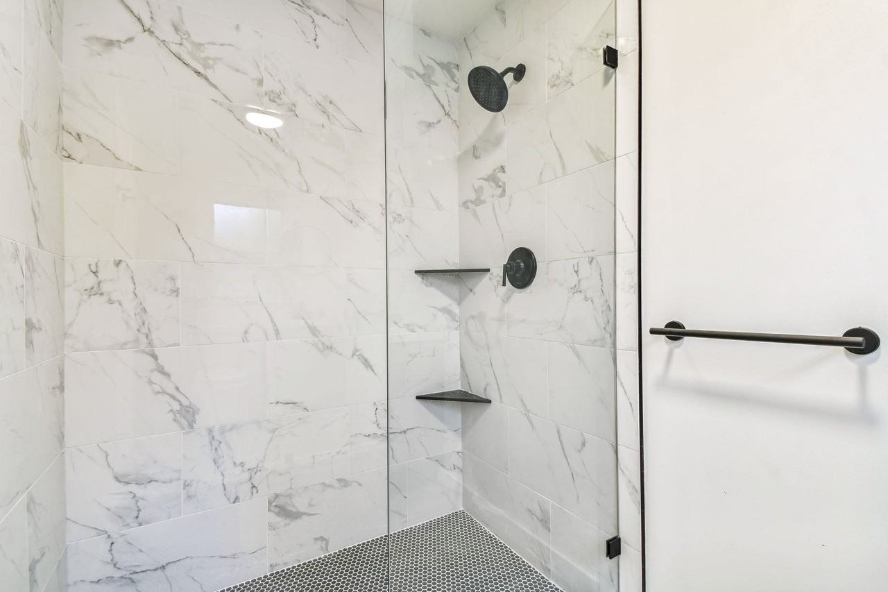 Xenia St N - Photo 5 of 11