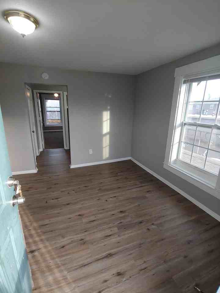 1409 S Broadway 5 #5 - Photo 3 of 7