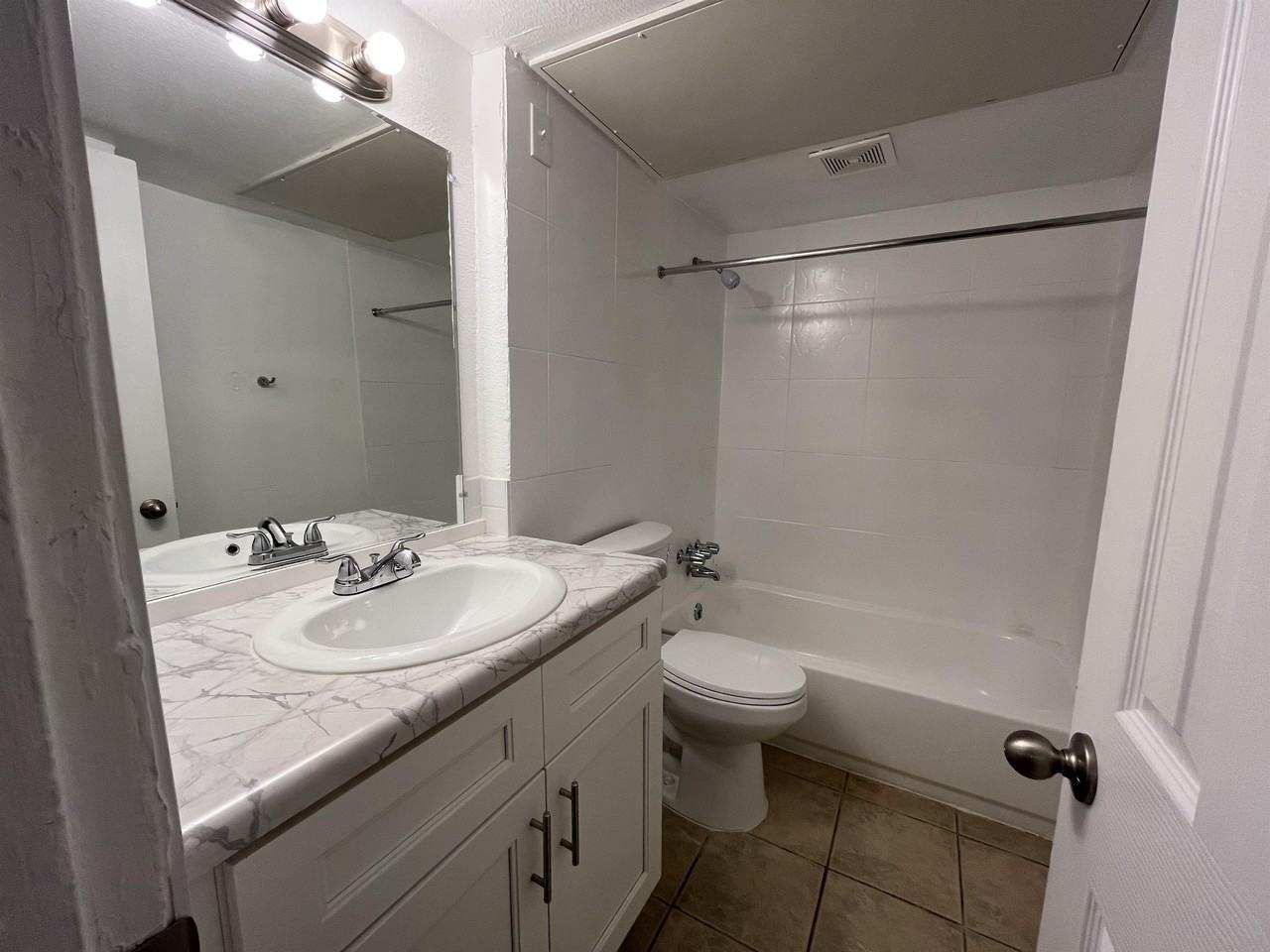 101 E Tidwell Rd #51 - Photo 3 of 26