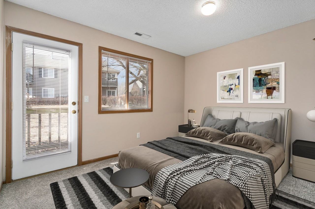 EVERYTHING YOU NEED.  ALL RIGHT HERE. - Photo 6 of 41