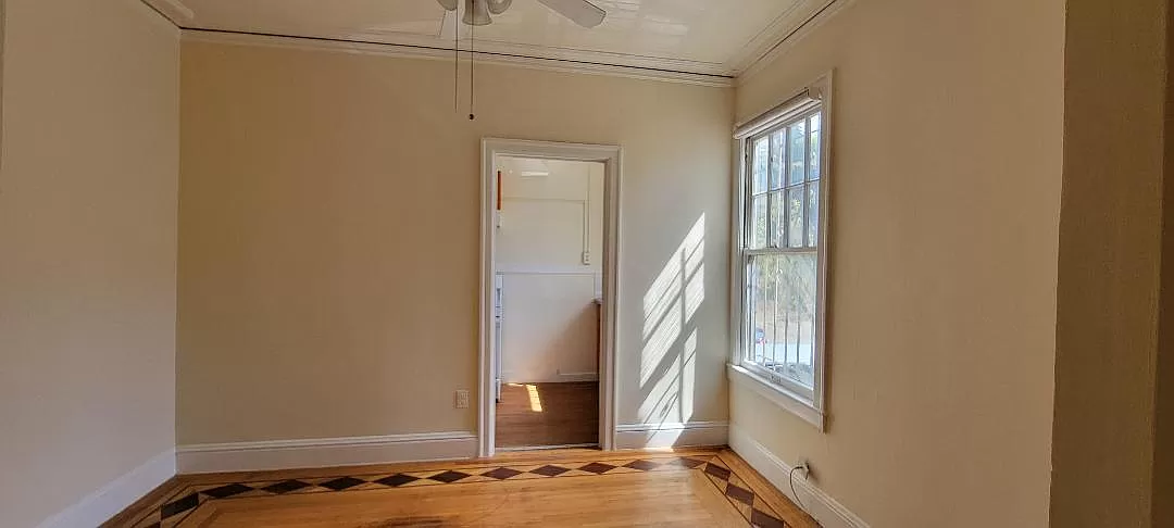 850 Oak St #8 - Photo 3 of 4