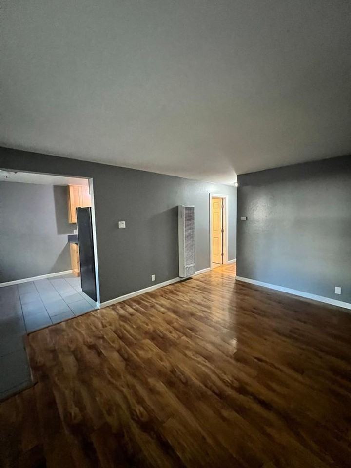 255 - 5300-5304 Van Fleet Ave - Photo 4 of 11