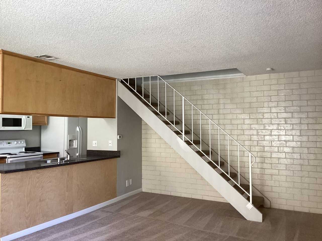 460 W Alamos Ave #3 - Photo 5 of 27