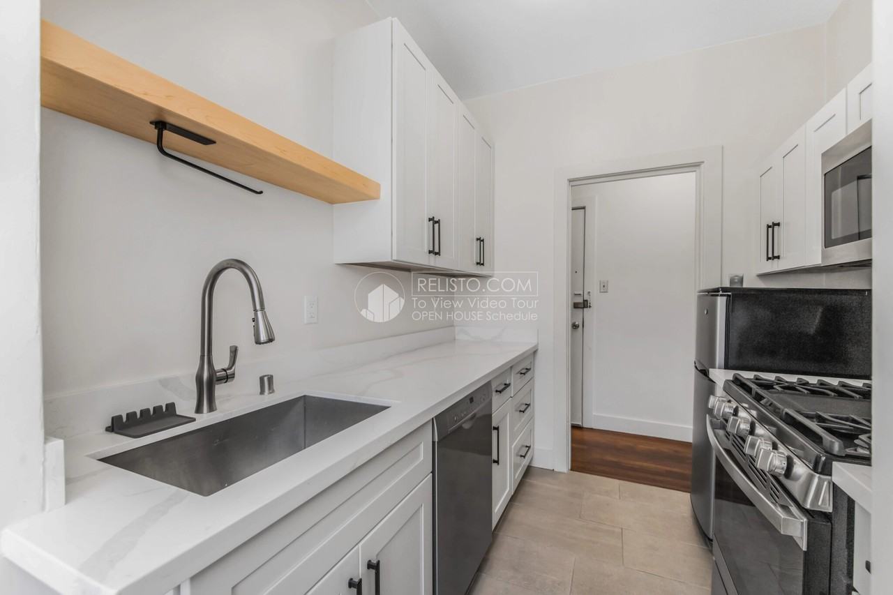 1438 Page St #8 - Photo 4 of 40